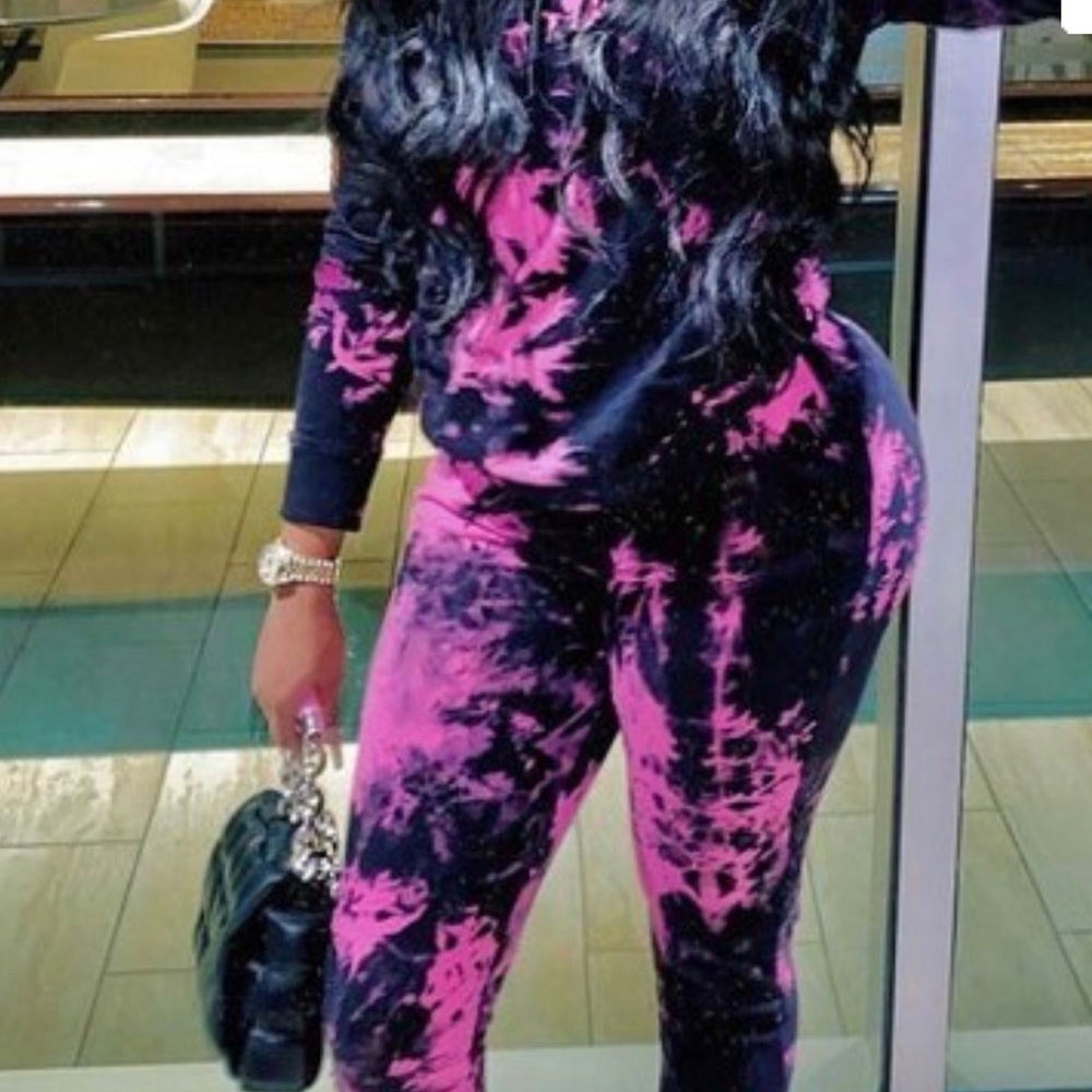 Jogging Set - image 1